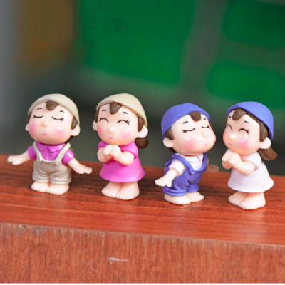Miniature Dungaree Couple with Cap Garden Fairy Garden Figurine (Resin Decor)