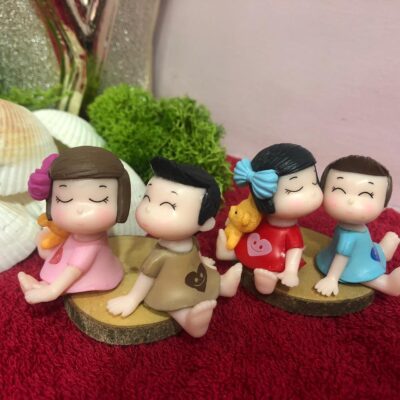 Miniature Sitting Couple Fairy Garden Figurine (Resin Decor)