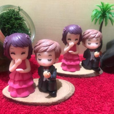 Miniature Proposing Couple Fairy Garden Figurine (Resin Decor)