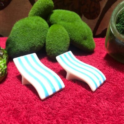 Miniature Beach Bench New for Beach Scene (Resin Decor)