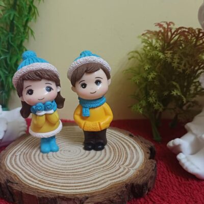 Miniature Winter Couple Blue Fairy Garden Figurine (Resin Decor)