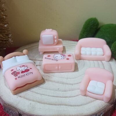 Miniature Dollhouse Bedroom Set Pink of Set of 6 (Resin Decor)