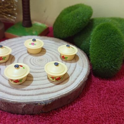 Miniature Pot with Lid Style 2 for Dollhouse Kitchen (Resin Decor)