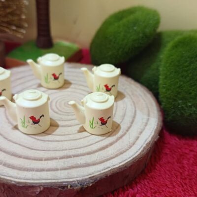Miniature Kettle Off White for Dollhouse Kitchen (Resin Decor)