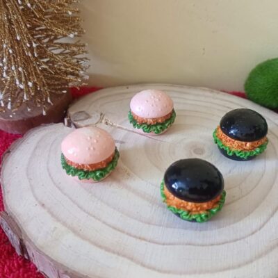 Miniature Burger Black and Pink for Dollhouse Kitchen (Resin Decor)