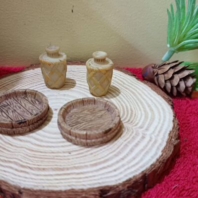 Miniature Old Time Plate and Water Bottle for Dollhouse Kitchen (Resin Decor)
