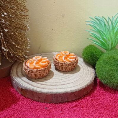 Miniature Food Basket Round for Dollhouse Kitchen (Resin Decor)