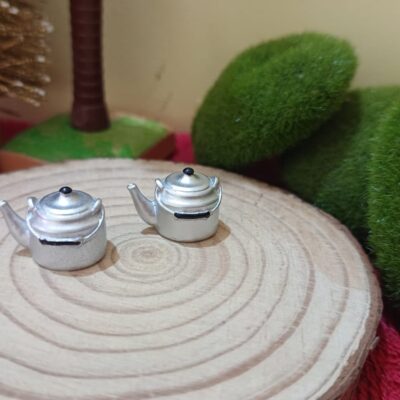 Miniature Kettle Silver for Dollhouse Kitchen (Resin Decor)
