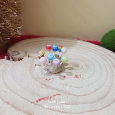 Miniature Lollipop for Dollhouse Kitchen (Resin Decor)
