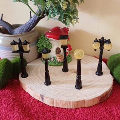 Miniature Glow in the Dark Lamppost for Fairy Garden (Resin Decor)