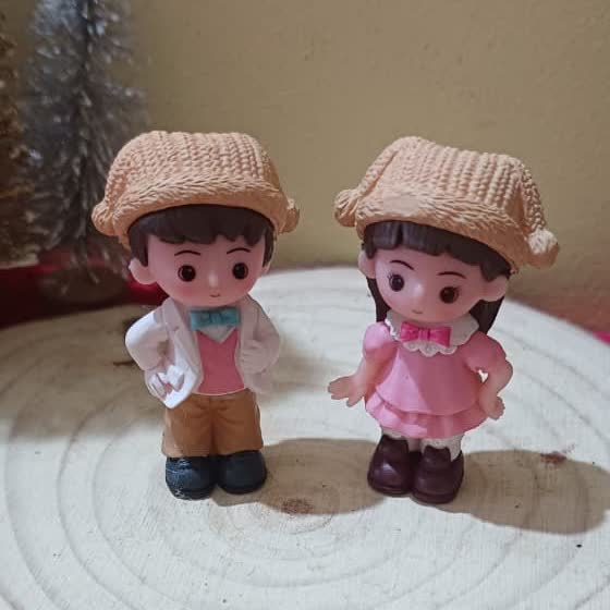 Folding Cap Couple